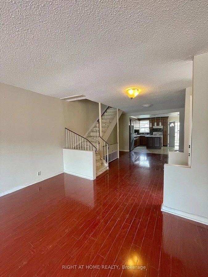 693 Ossington Avenue - Photo 10