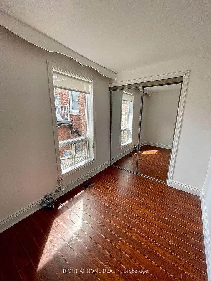 693 Ossington Avenue - Photo 11