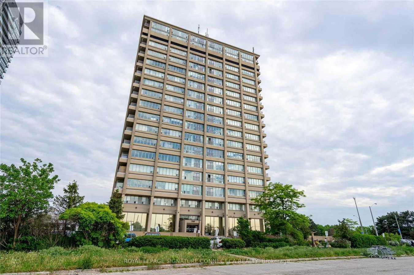 605 - 797 DON MILLS ROAD - Photo 1
