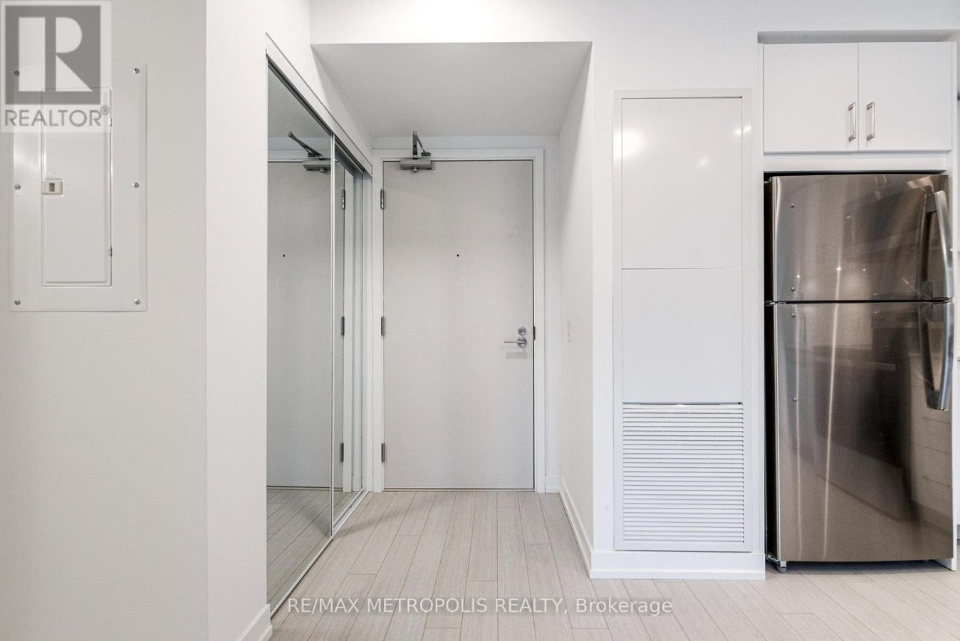 209 - 4010 EGLINTON AVENUE - Photo 3