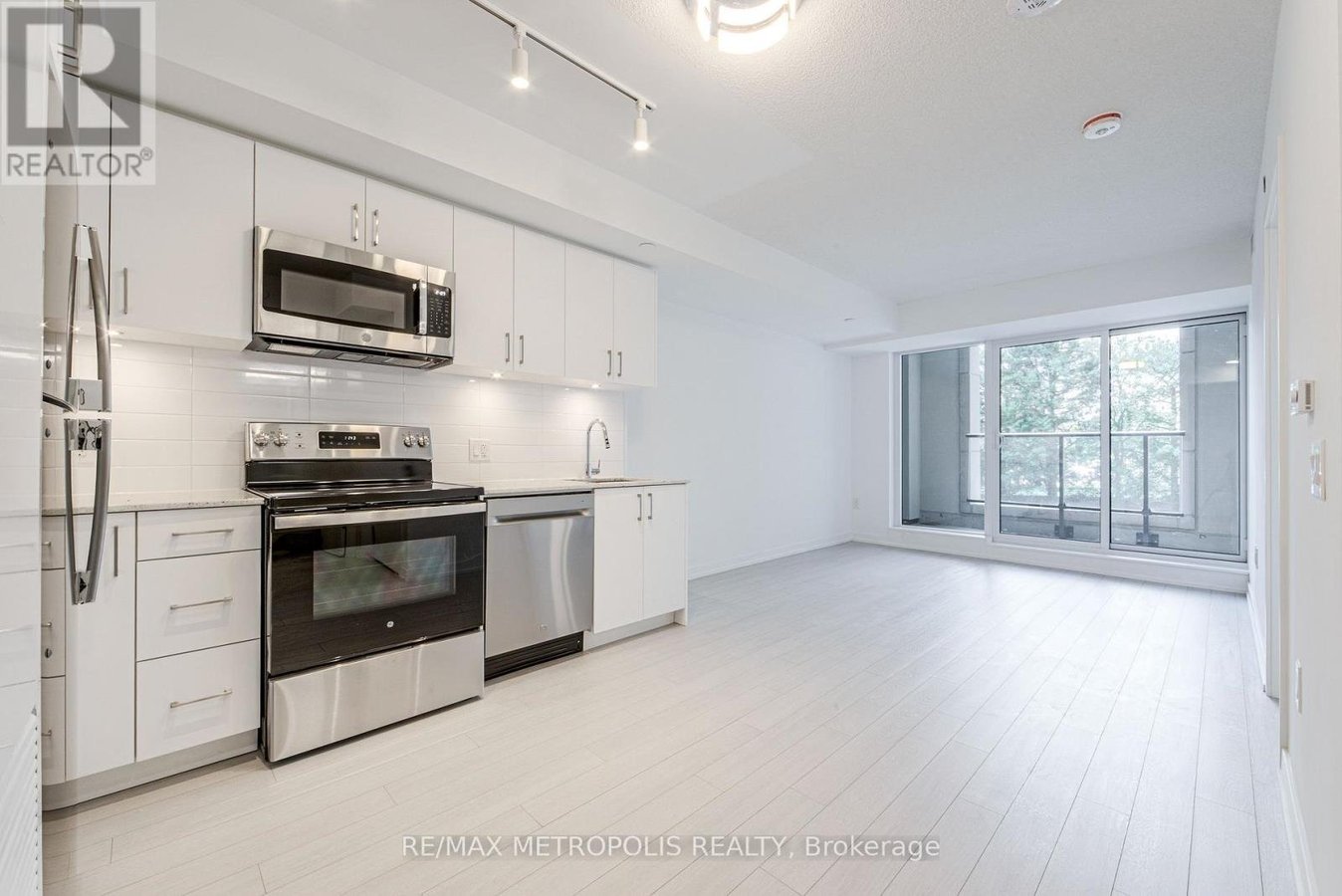 209 - 4010 EGLINTON AVENUE - Photo 4