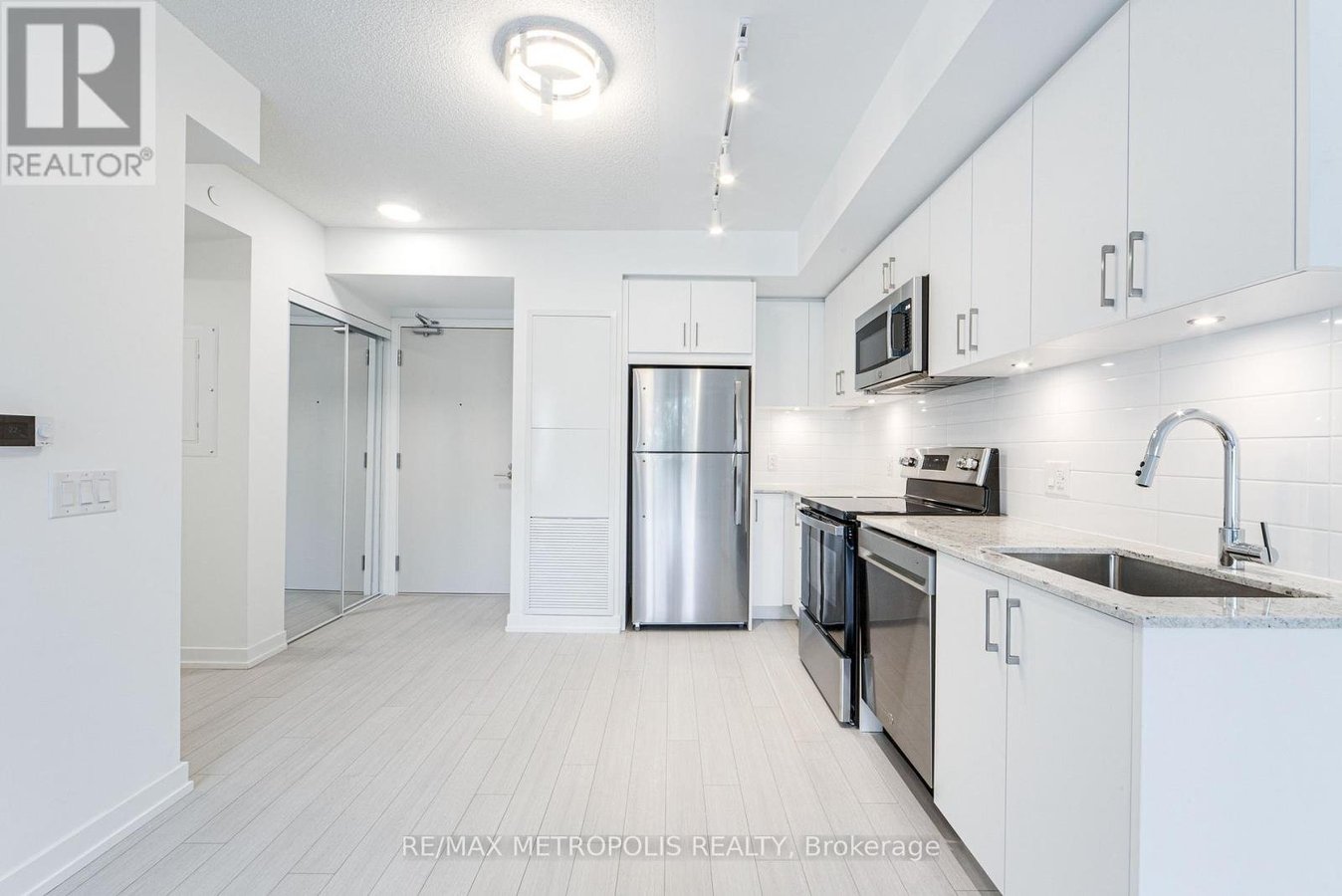 209 - 4010 EGLINTON AVENUE - Photo 7