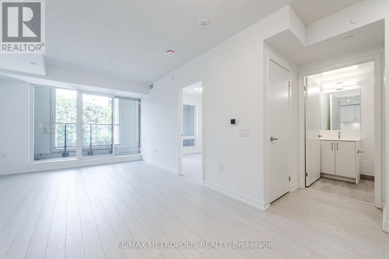 209 - 4010 EGLINTON AVENUE - Photo 9
