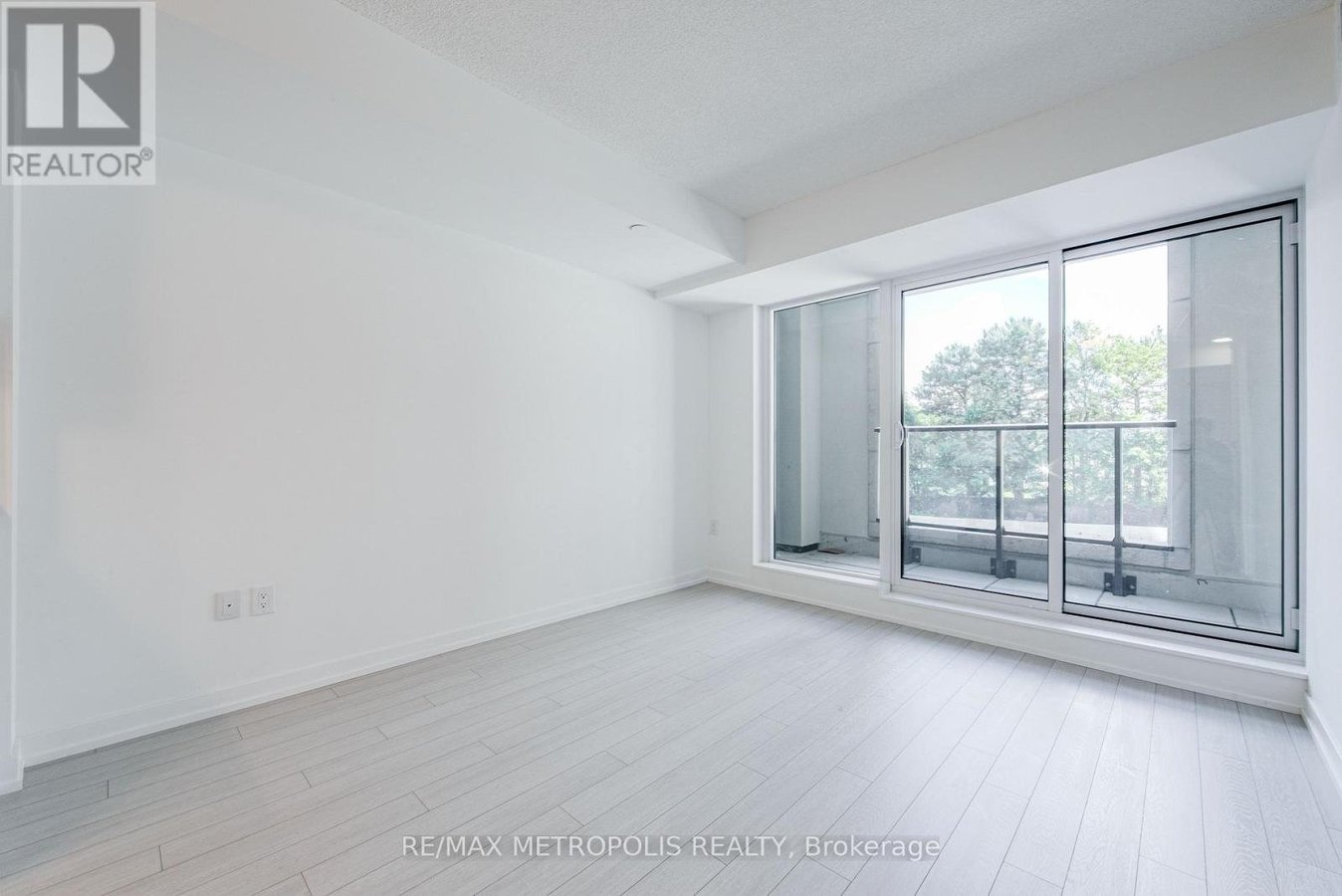 209 - 4010 EGLINTON AVENUE - Photo 10