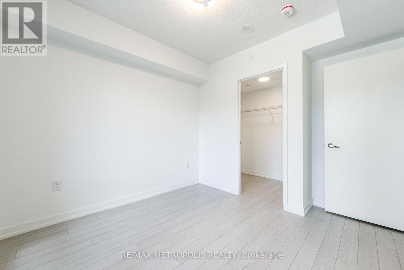 209 - 4010 EGLINTON AVENUE - Photo 16