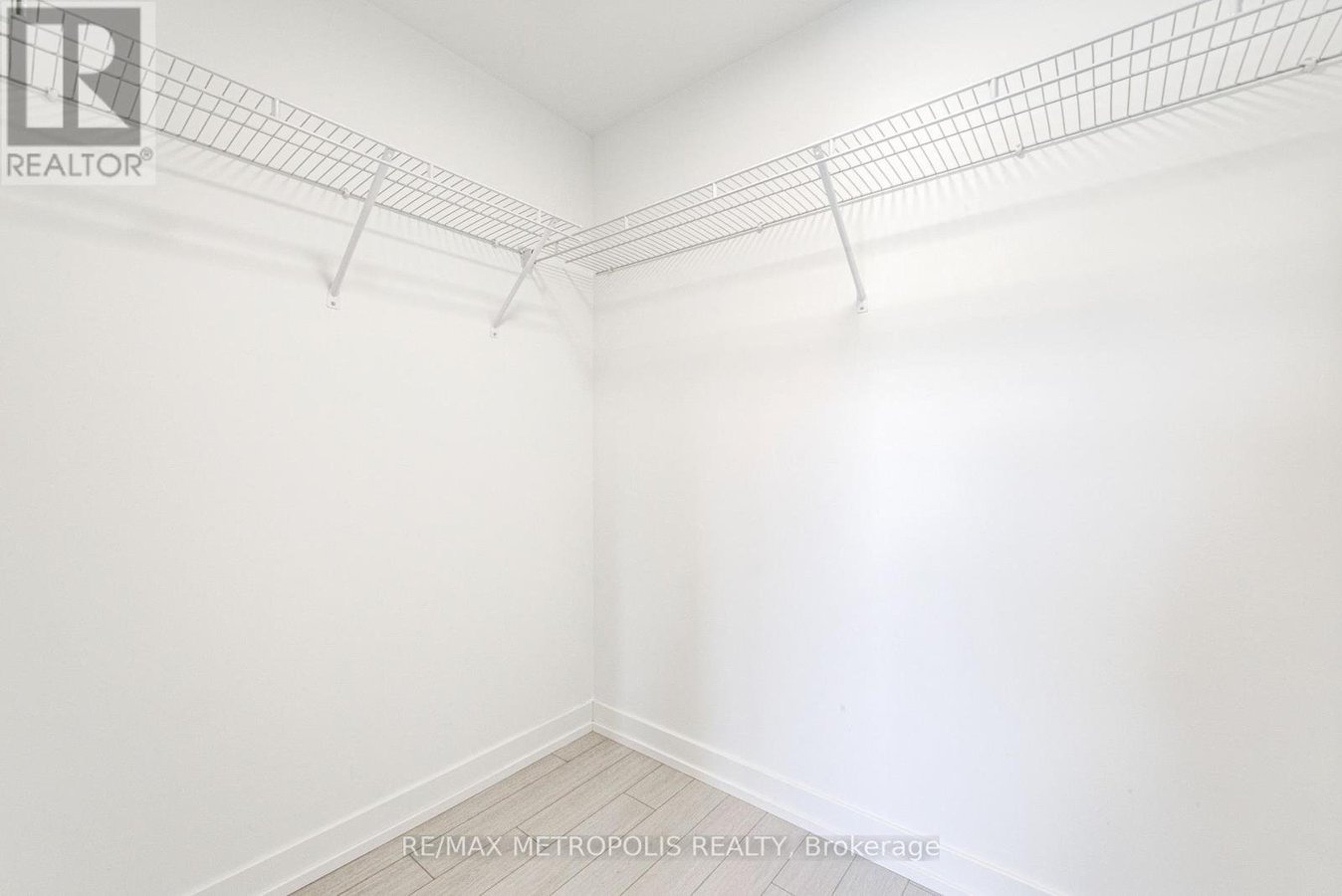 209 - 4010 EGLINTON AVENUE - Photo 18