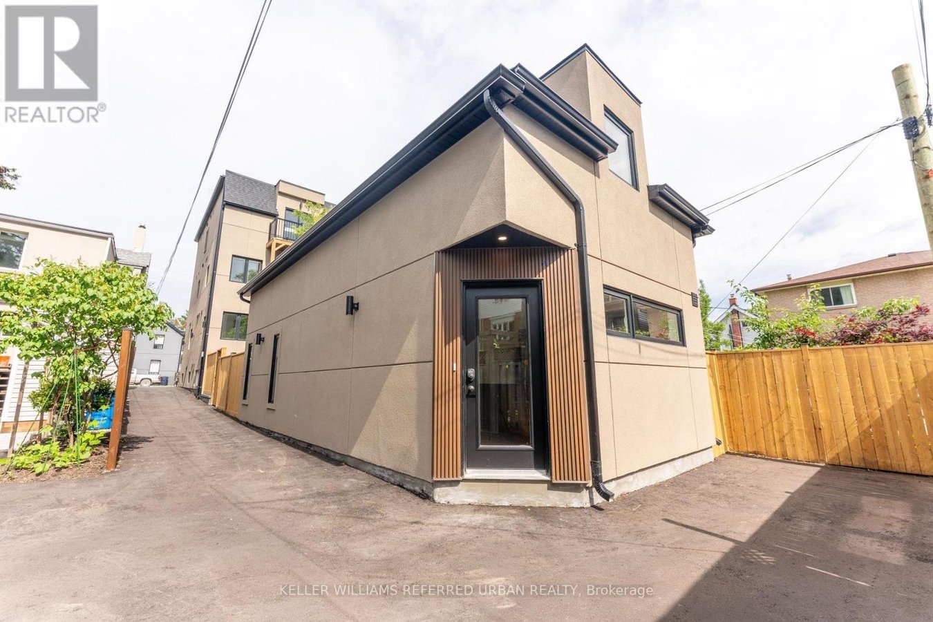 5 - 352 JONES AVENUE - Photo 1