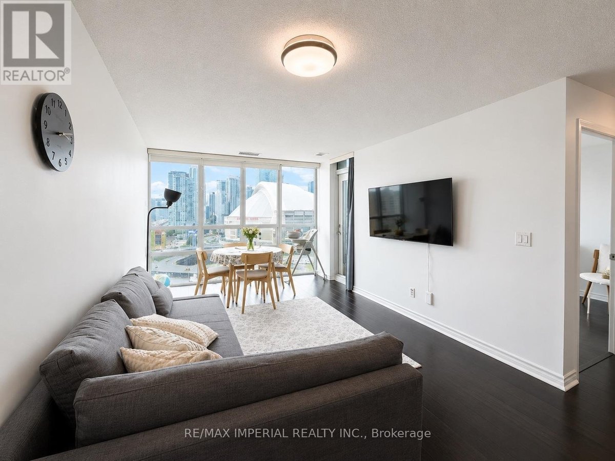 PH15 - 25 LOWER SIMCOE STREET - Photo 6