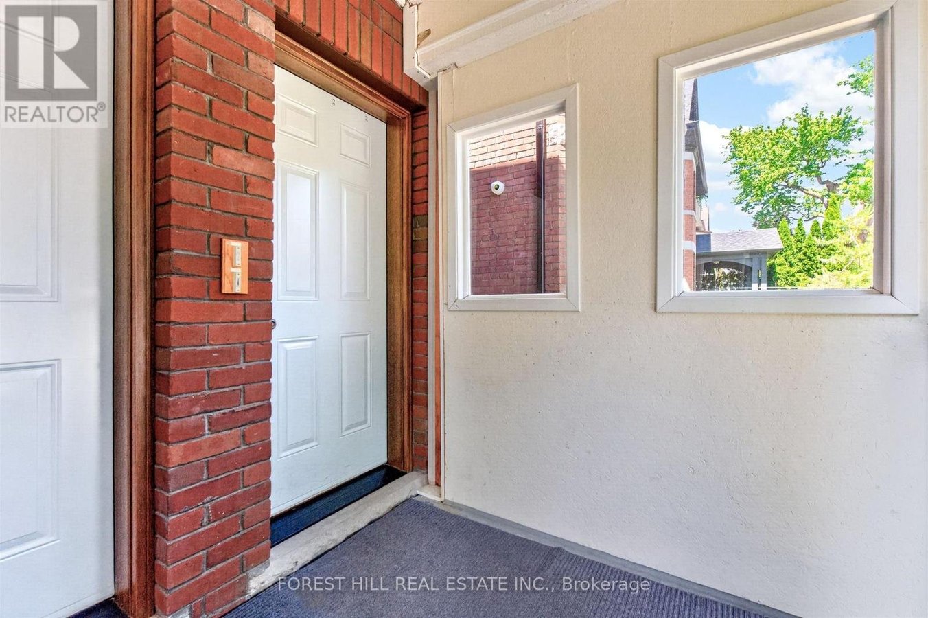2ND FLOOR - 326 PALMERSTON BOULEVARD - Photo 2