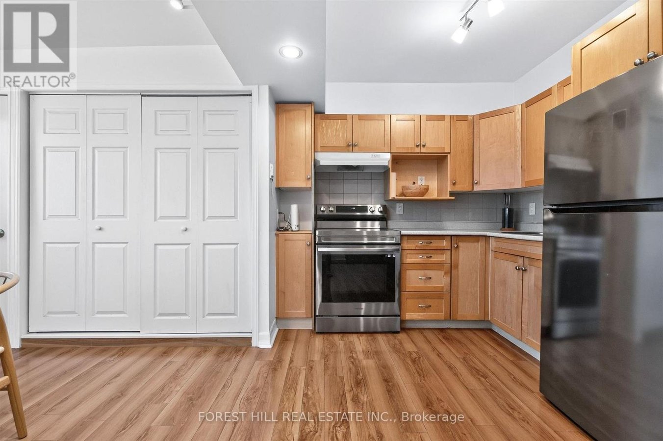 2ND FLOOR - 326 PALMERSTON BOULEVARD - Photo 10