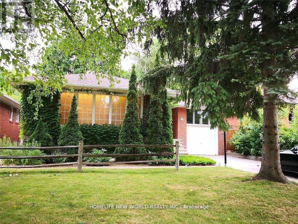 10 MILLGATE CRESCENT - Photo 1