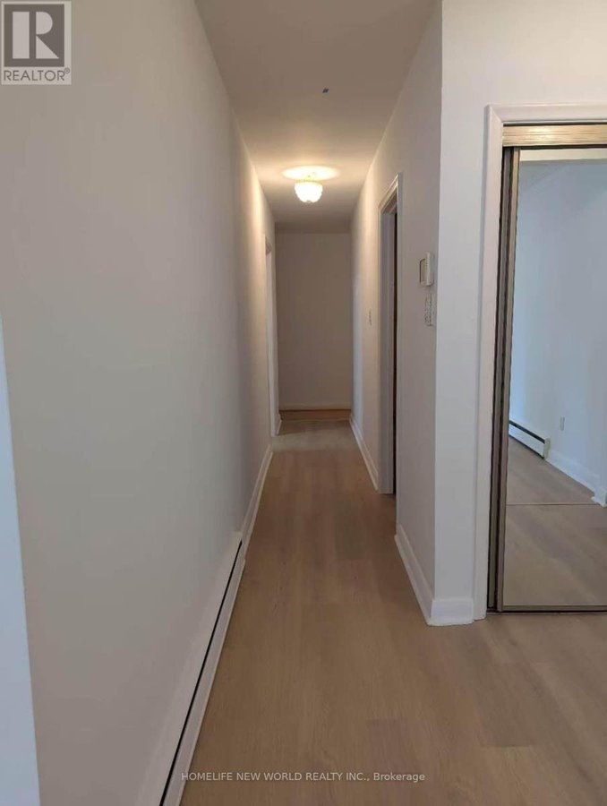 10 MILLGATE CRESCENT - Photo 4