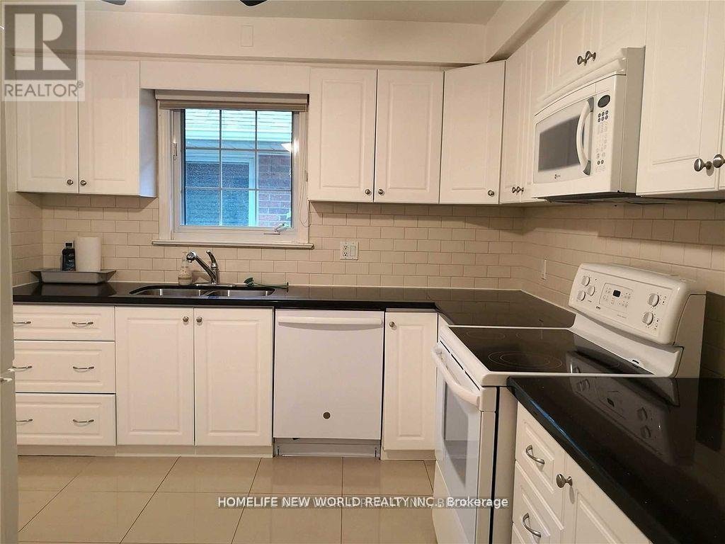 10 MILLGATE CRESCENT - Photo 6