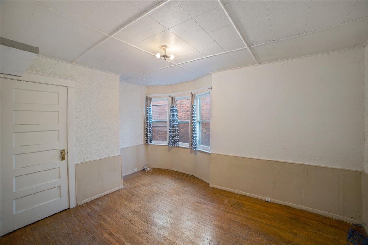 697 Dupont Street - Photo 3