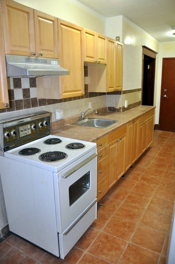 994 Woodbine Avenue - Photo 2