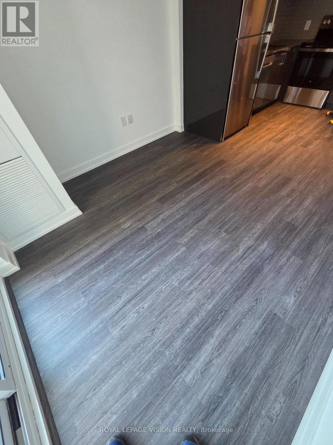 820 - 4010 EGLINTON AVENUE W - Photo 3