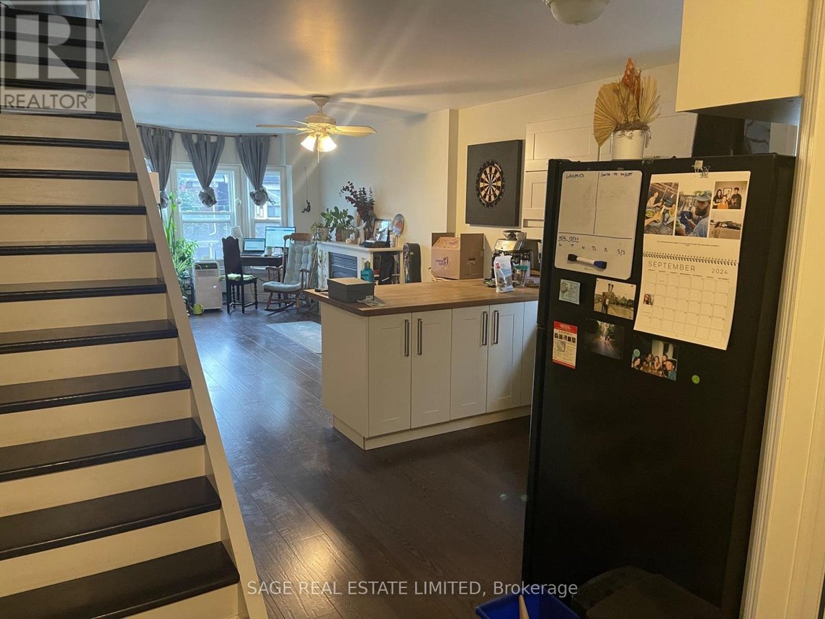 2ND FLR - 716 OSSINGTON AVENUE - Photo 1
