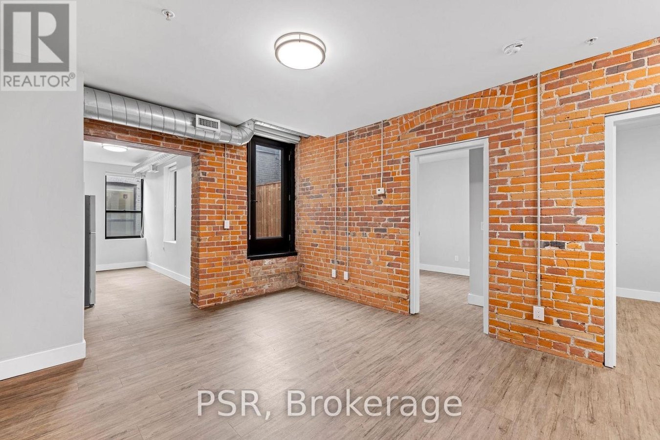 212 - 2870 DUNDAS STREET W - Photo 2