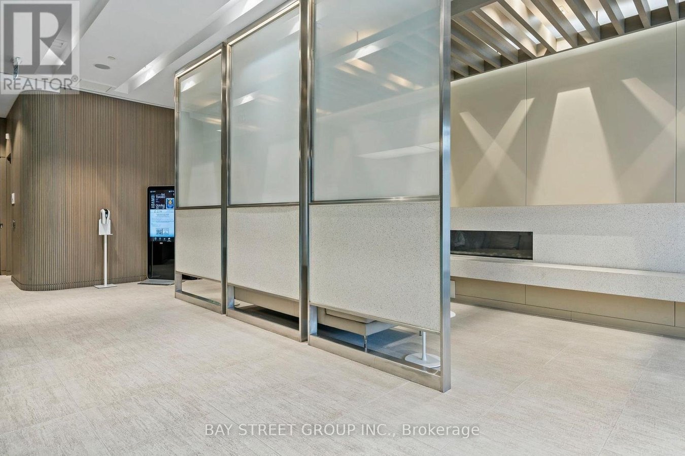 3301 - 19 WESTERN BATTERY ROAD - Photo 4