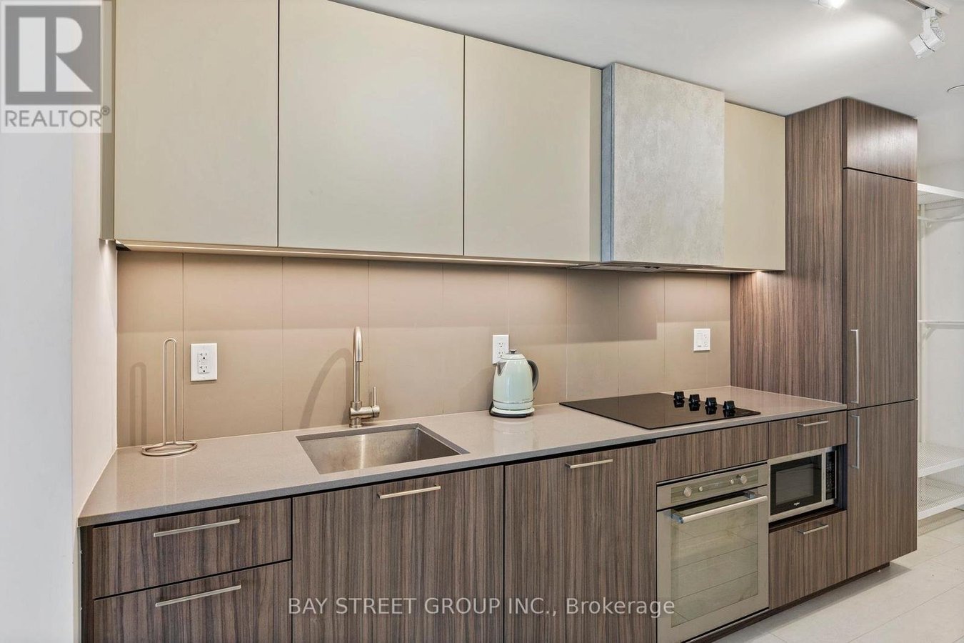 3301 - 19 WESTERN BATTERY ROAD - Photo 11