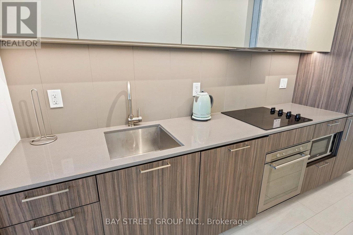 3301 - 19 WESTERN BATTERY ROAD - Photo 12