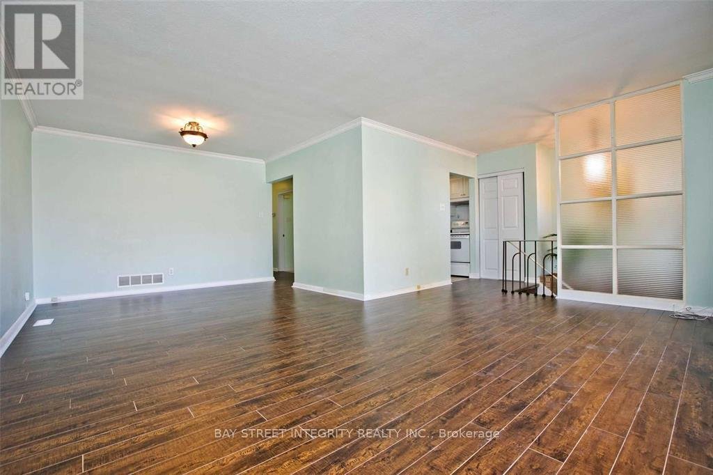 60 HESKETH COURT - Photo 3