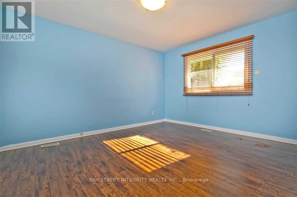 60 HESKETH COURT - Photo 12