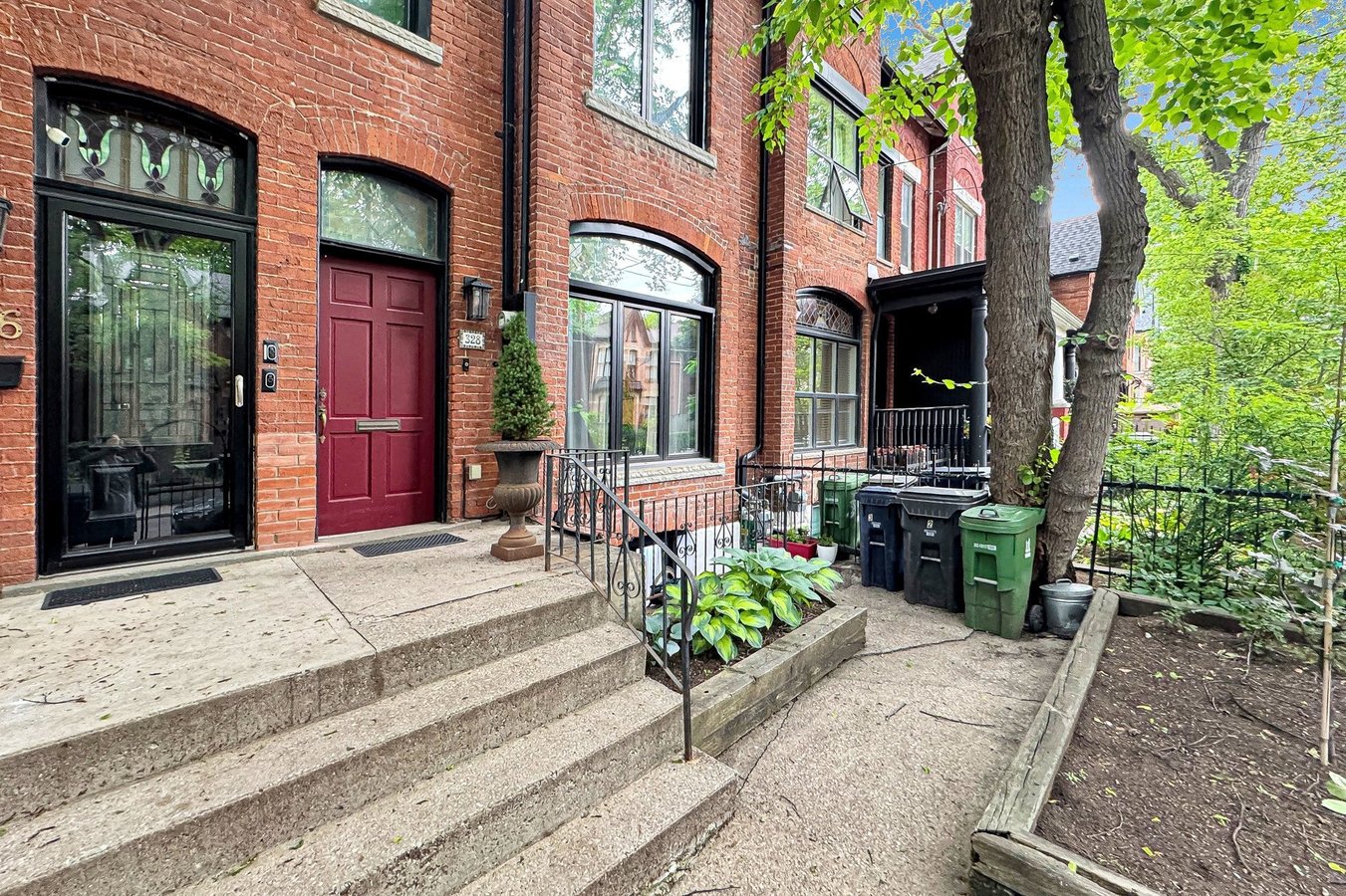 328 Ontario Street - Photo 2