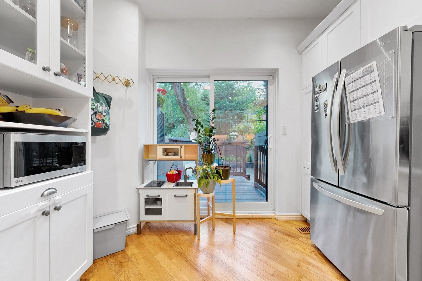 328 Ontario Street - Photo 4