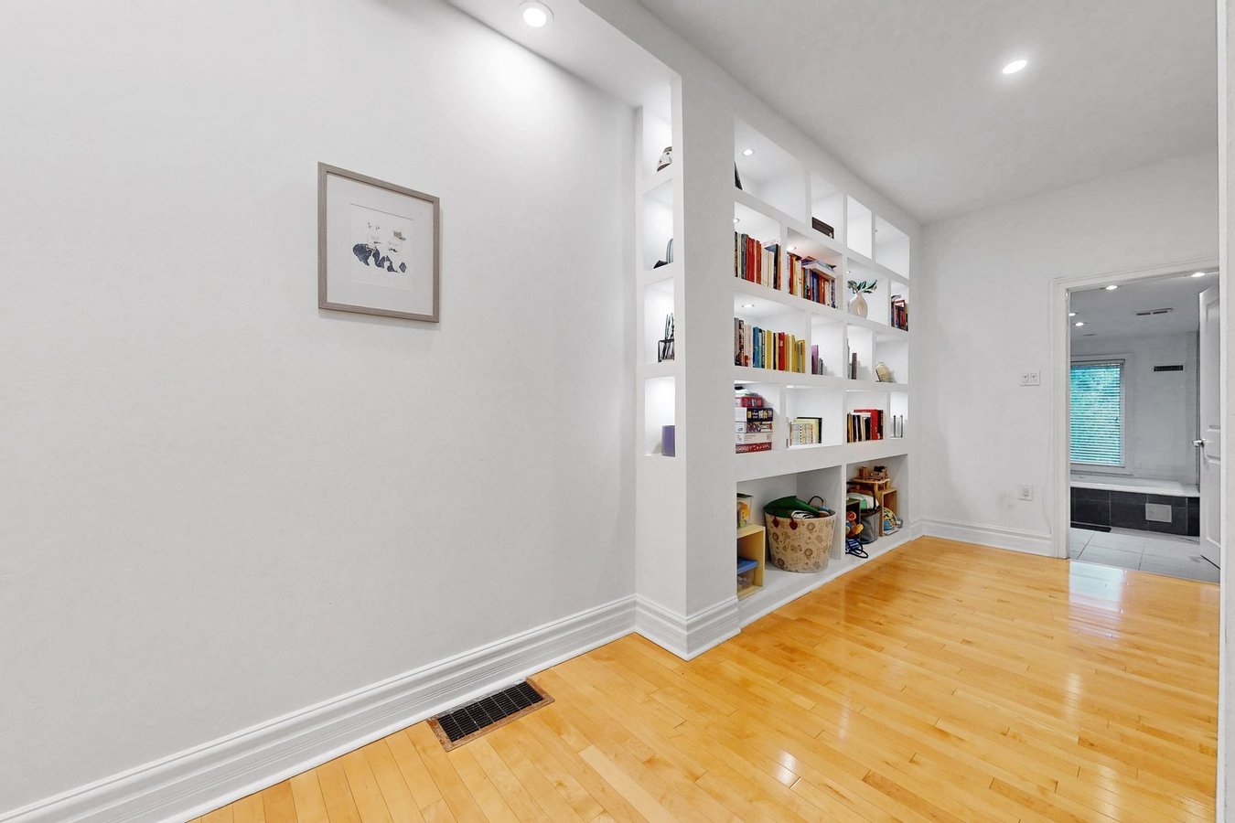 328 Ontario Street - Photo 12