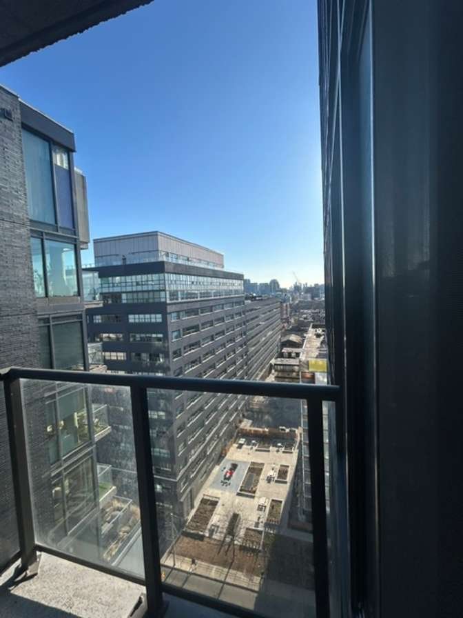 Bathurst Street - Photo 1