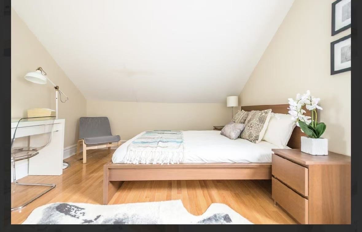694 Bathurst Street - Photo 11