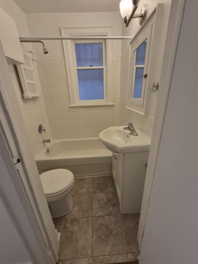 1098 Yonge Street - Photo 6