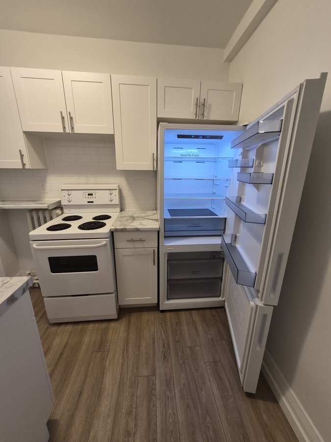 1098 Yonge Street - Photo 8