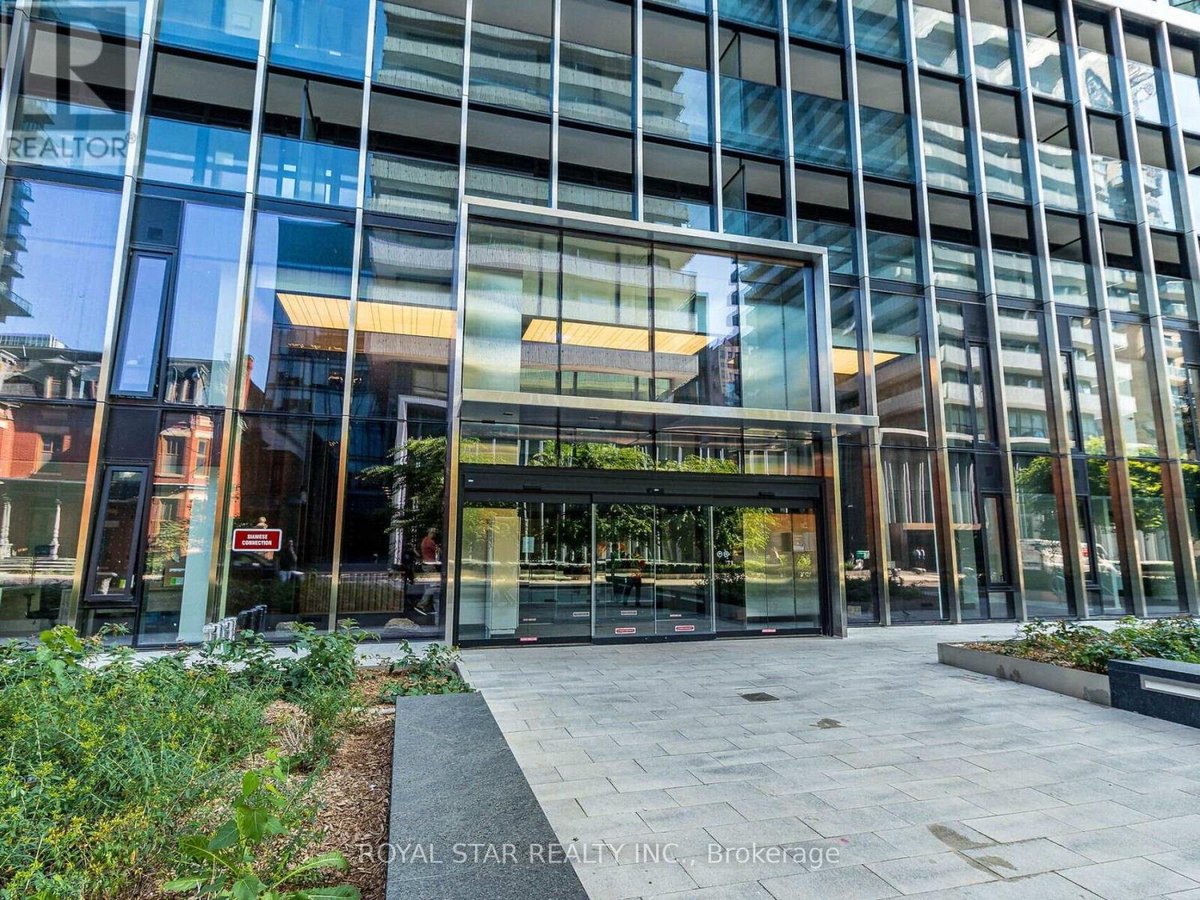 2706 - 55 CHARLES STREET E - Photo 2