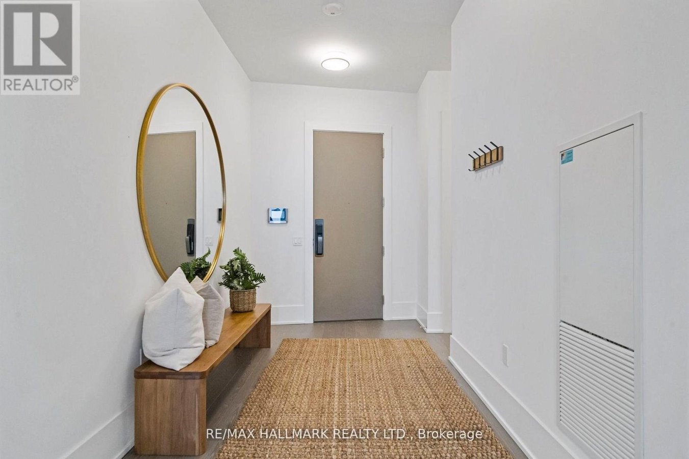 6805 - 10 YORK STREET - Photo 2