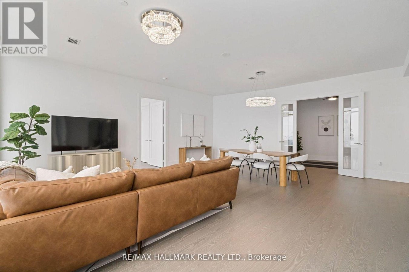 6805 - 10 YORK STREET - Photo 8
