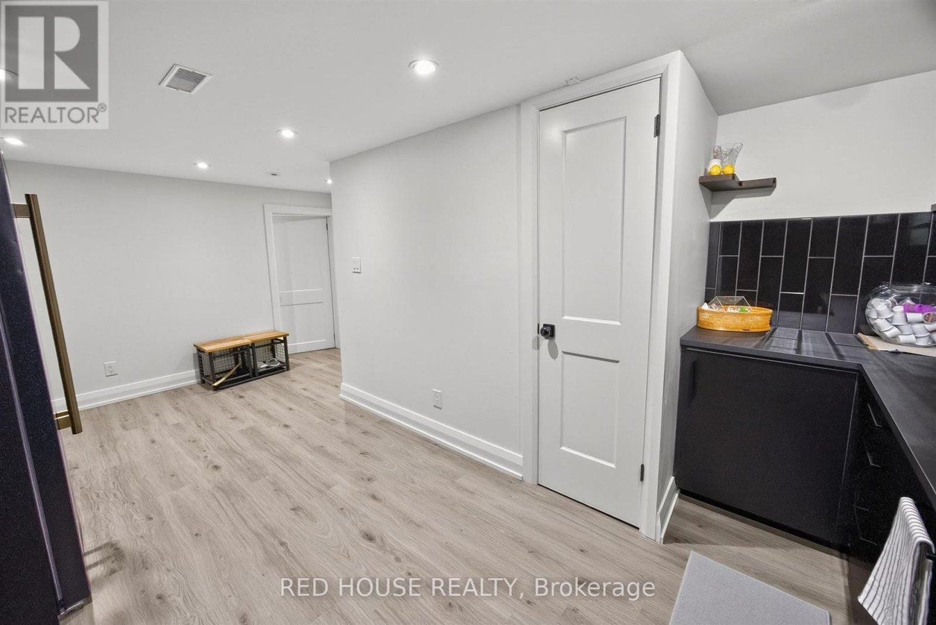 BASEMENT - 70 BEAVERBROOK AVENUE - Photo 6