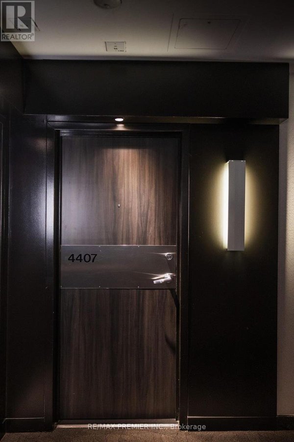 4407 - 210 VICTORIA STREET - Photo 9