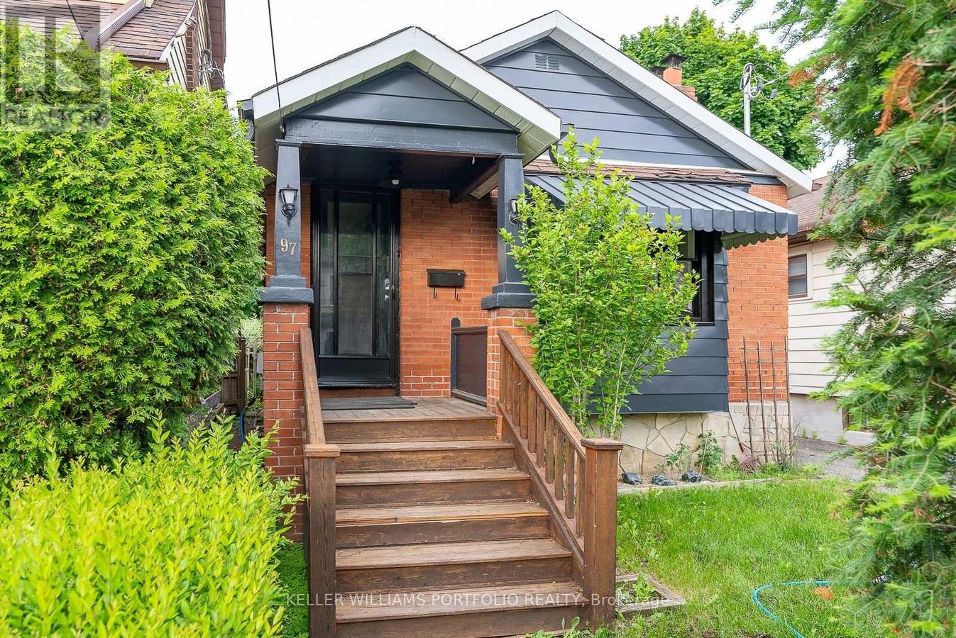 97 HARDING BOULEVARD - Photo 2