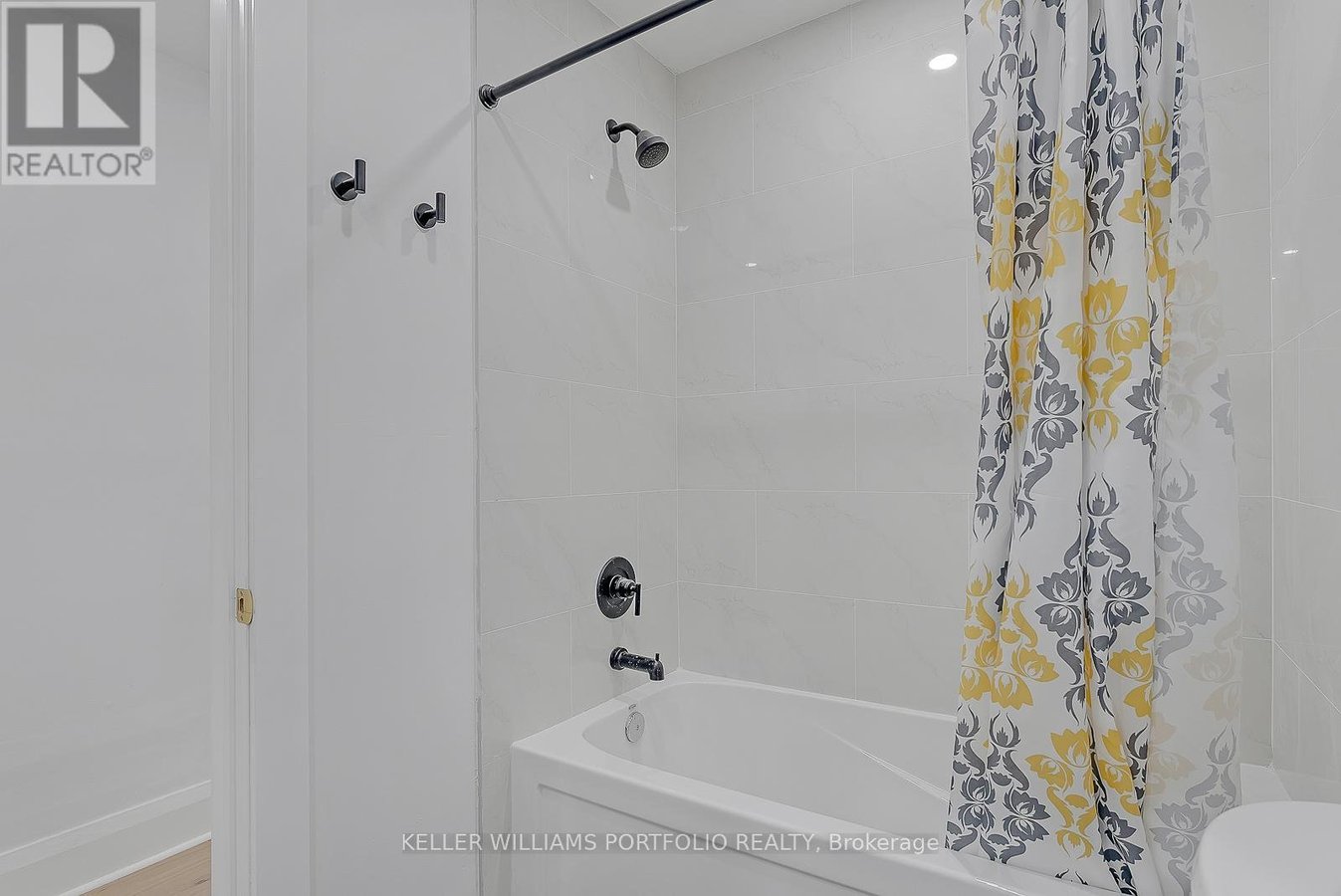 97 HARDING BOULEVARD - Photo 10