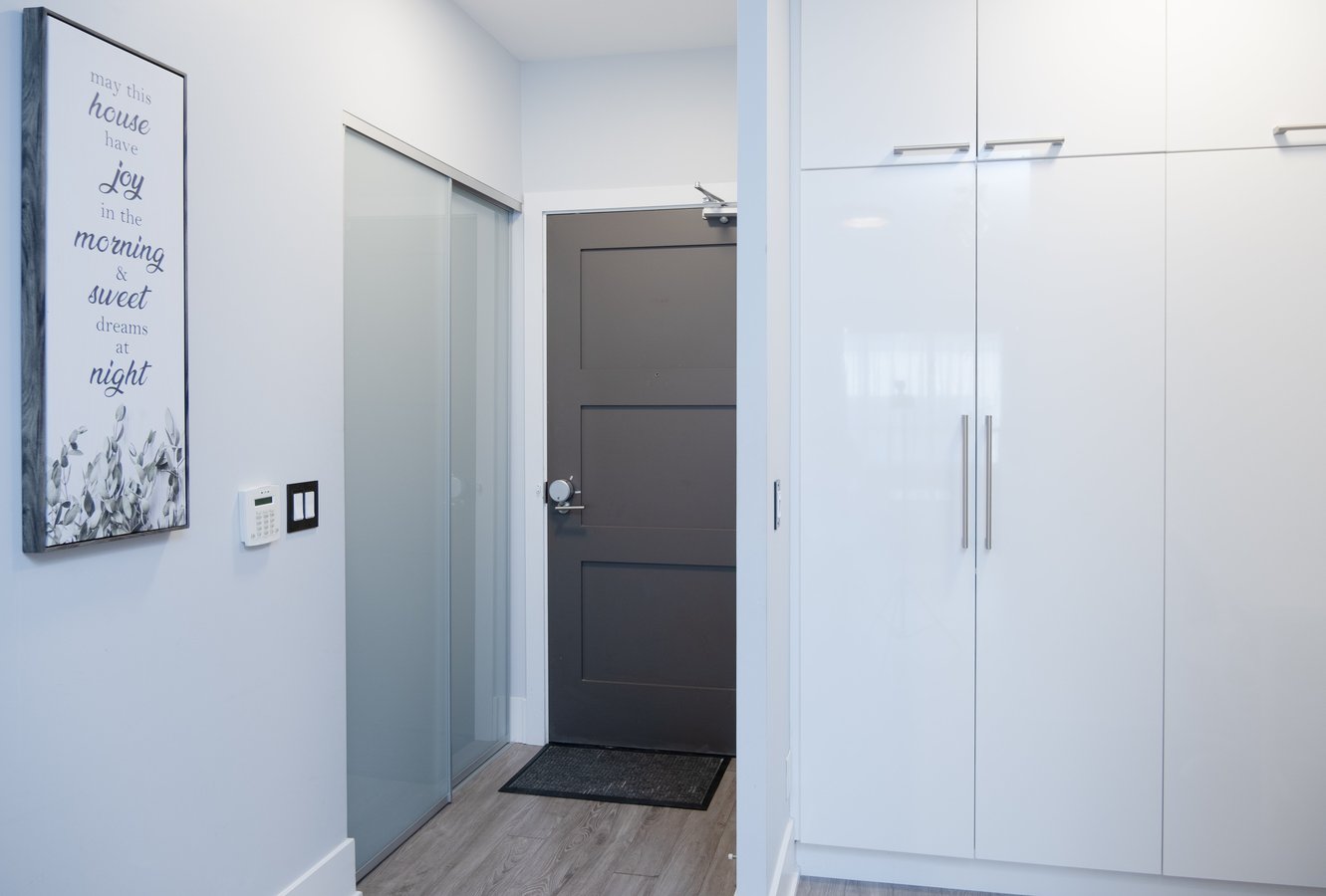 300 Front Street West - Photo 3