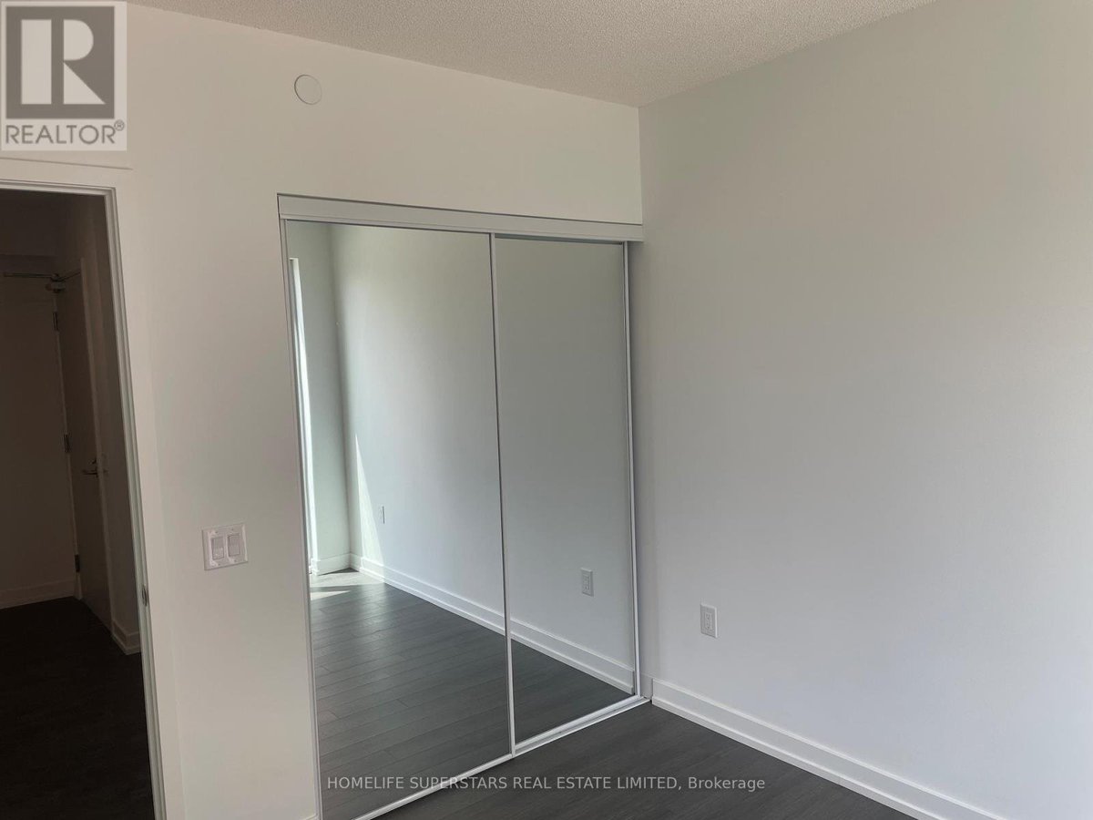 220 - 4010 EGLINTON AVENUE W - Photo 6