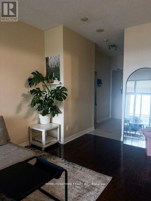 501 - 18 HOLMES AVENUE - Photo 11