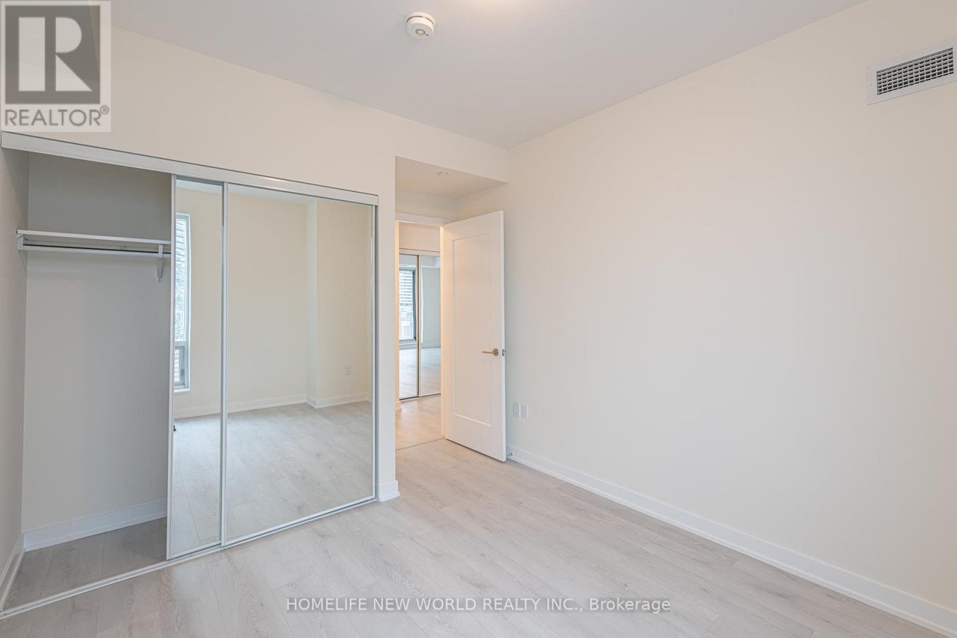 808 - 28 FREELAND STREET - Photo 10