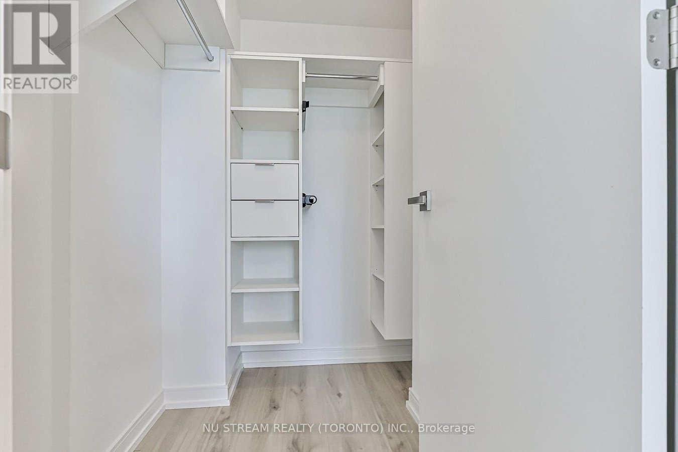 4202 - 3 GLOUCESTER STREET - Photo 26