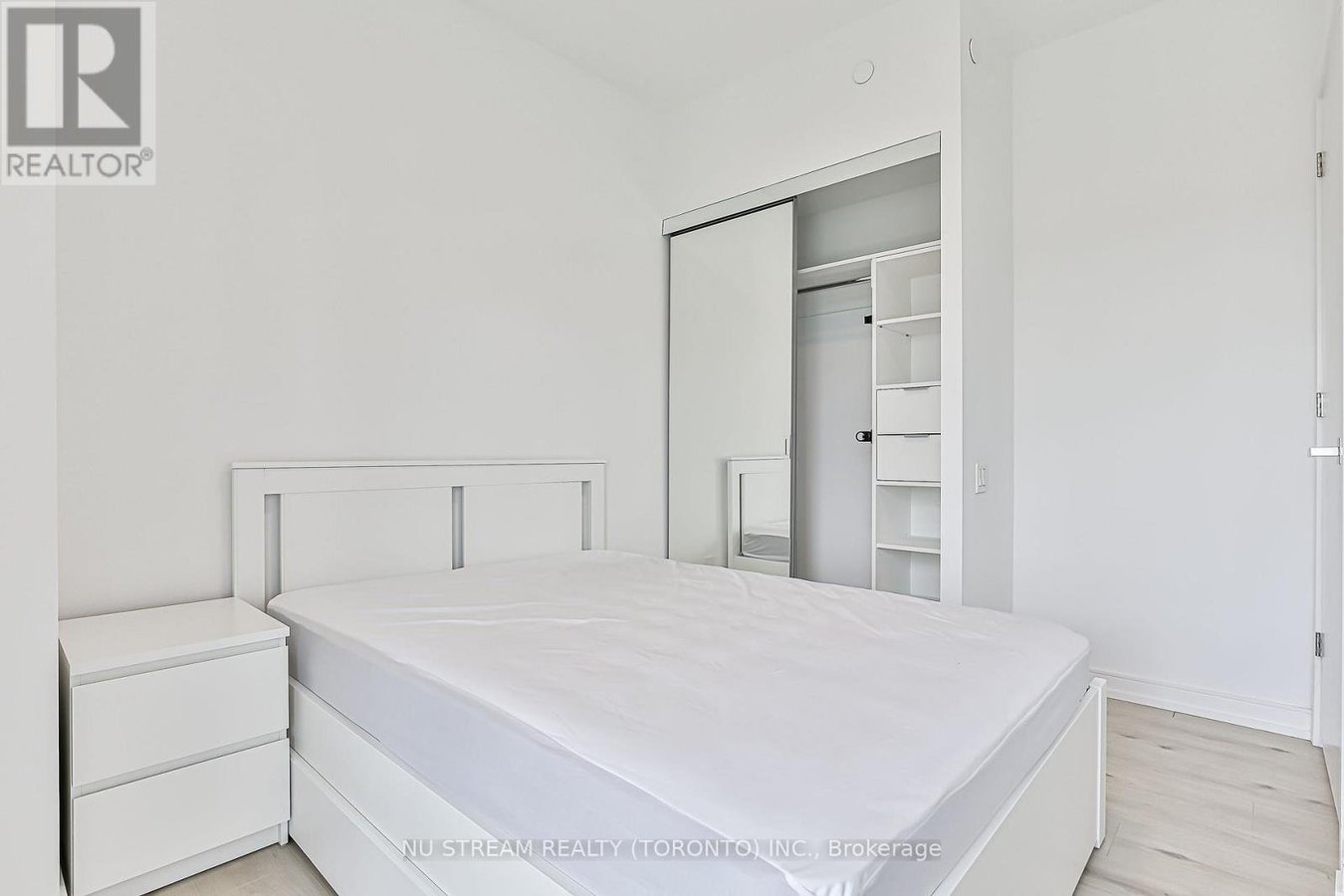 4202 - 3 GLOUCESTER STREET - Photo 28