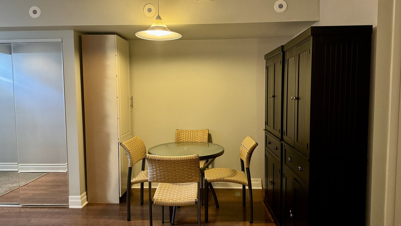 415 Jarvis Street - Photo 7