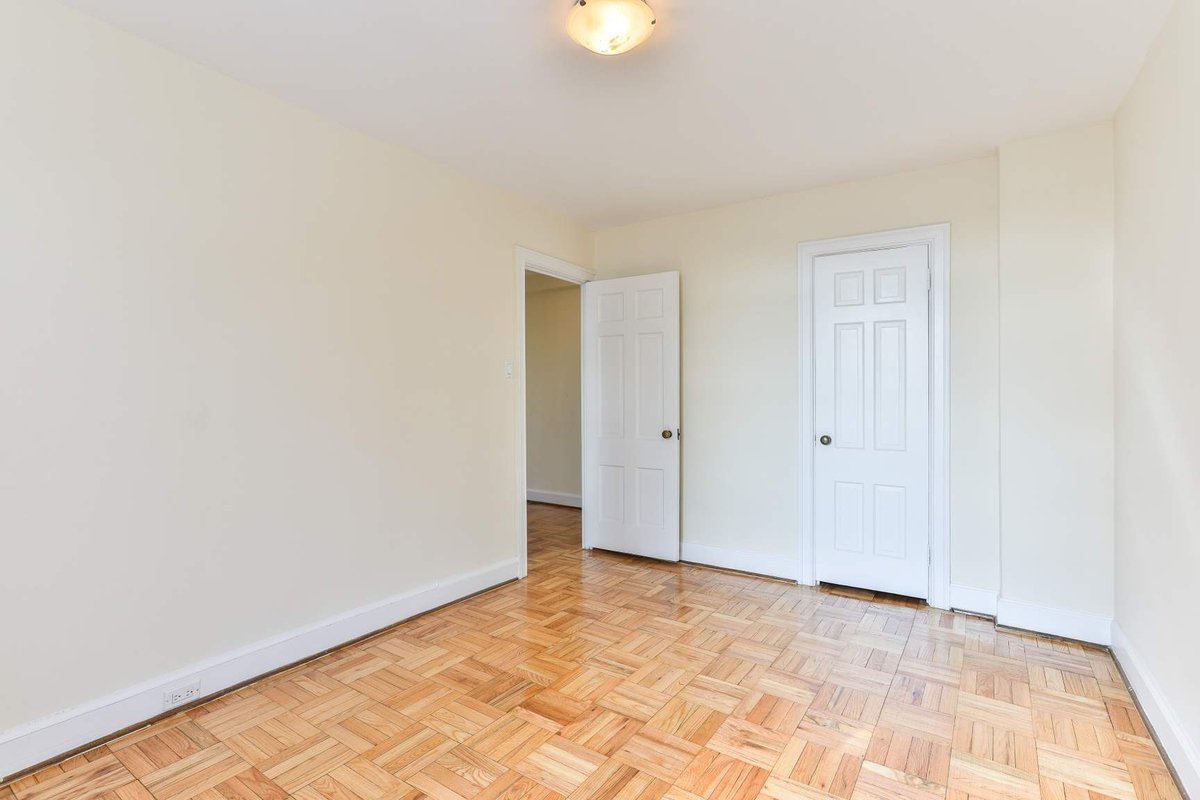 555 Russell Hill Road - Photo 7