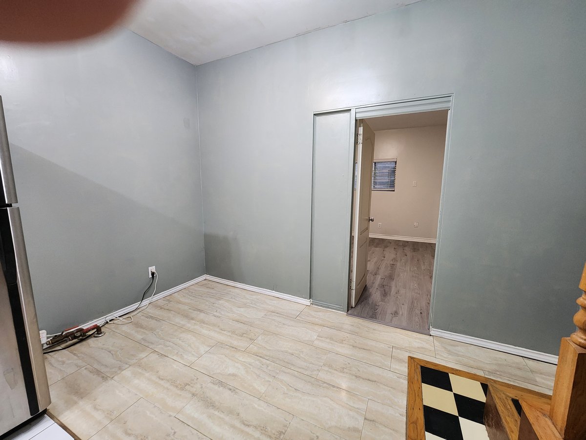 22 Woodlawn Avenue West - Photo 3